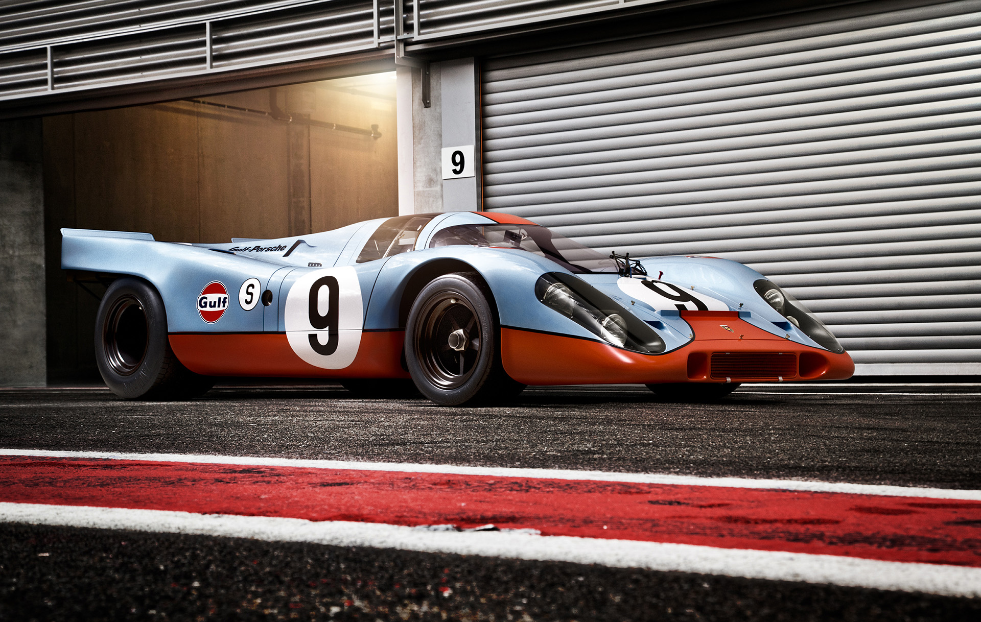 Gulf Porsche 917 Le Mans photographed in France